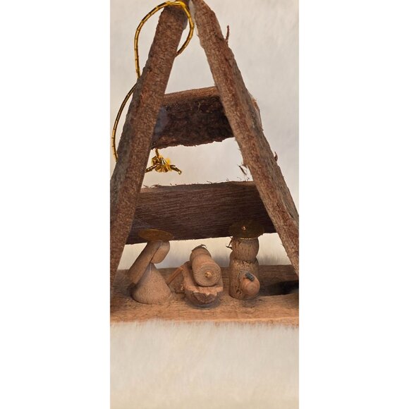 Vintage Primitive Wooden Nativity Creche Manger Christmas Ornament - Picture 2 of 10